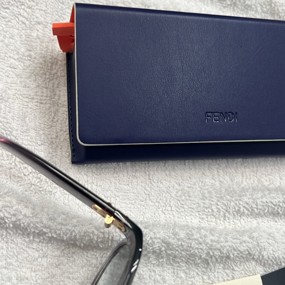 FENDI Monogram Sunglasses - Picture 9 of 9